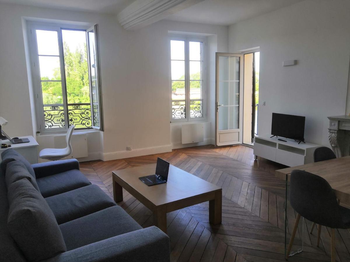 Grand 2P Terrasse Bord De Seine Apartment Mantes-la-Jolie Bagian luar foto